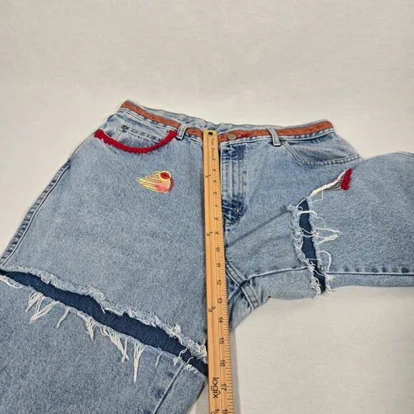 VINTAGE 90s UPCYCLE Handmade Patchwork Super Girly BOHO Baggy Capri Jean Size 12 - Picture 16 of 17